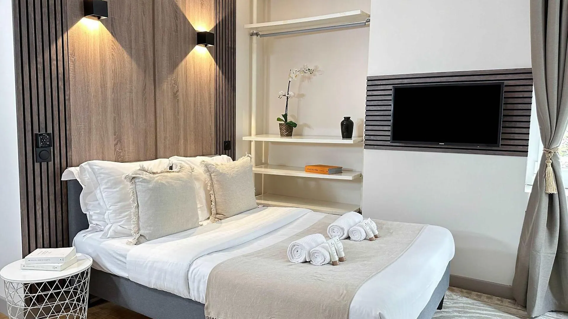 Spacious Studio In Saint-Germain-Des-Pres Paris Apartment